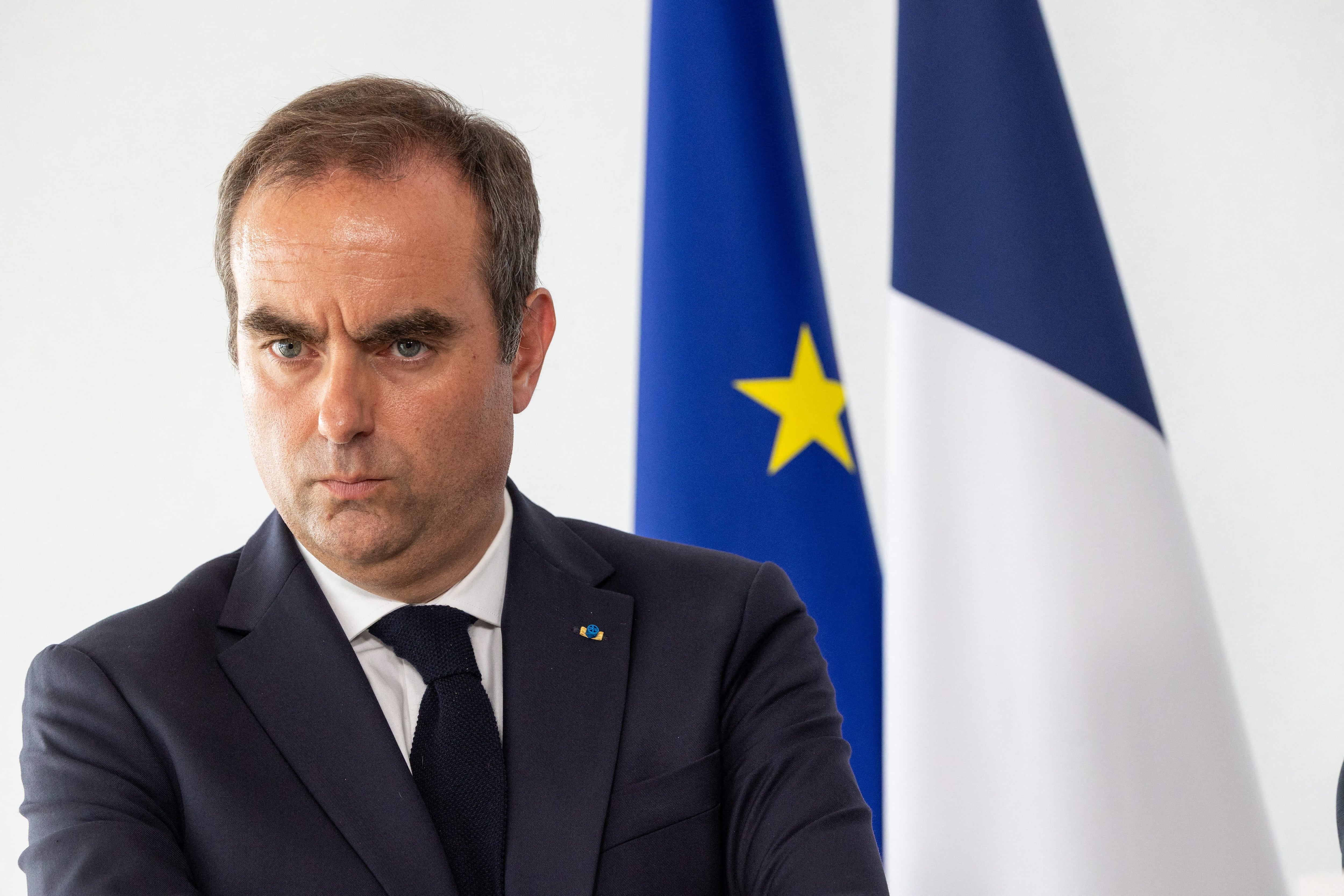 , France: En visite à Mayotte, Sébastien Lecornu promet des mesures contre l’immigration clandestine – L’Express #France, PRESSE DE LA NATION